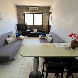 elena-court-apartments.hotelsatayianapa.com/